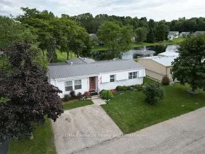 413 Shannon Boulevard, South Huron, On N0m 1t0
