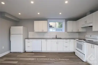 15B DOWDALL Crescent, Stittsville - Munster - Richmond, ON K2S 1T9
