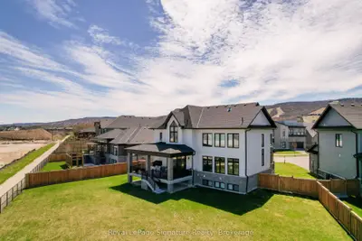 110 Cattail Crescent, Blue Mountains, On L9y 5l3