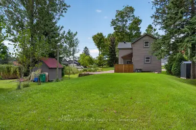 5 John Street, Chatsworth, On N0h 1g0
