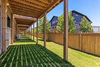 819 Kleinburg Drive 2, London North, On N5x 0n6
