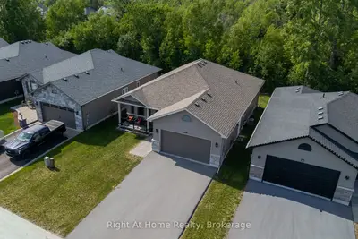 40 Birchmount Street, Quinte West, On K8v 0c6