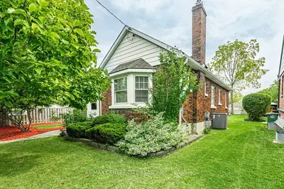 123 1/2 Myrtle Street, St. Thomas, On N5r 2g2