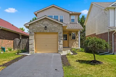 1942 Bloom Crescent, London North, On N5x 4n1