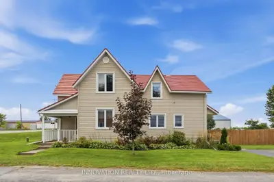 101 Mary Street, Carp - Dunrobin - Huntley - Fitzroy And Area, On K0a 2h0