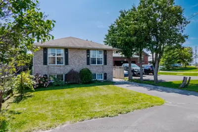 11 Carrying Place Road, Quinte West, On K8v 3e6