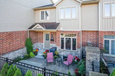 1061 Eagletrace Drive 71, London North, On N6g 0t3