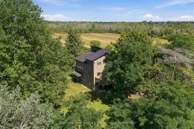 36 Gun Club Road, Prince Edward County, On K0k 2t0
