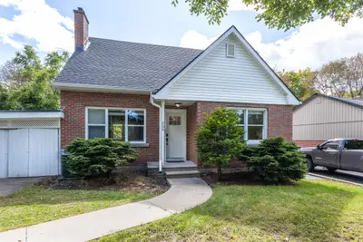306 Glengarry Road, Kingston, On K7m 3j9