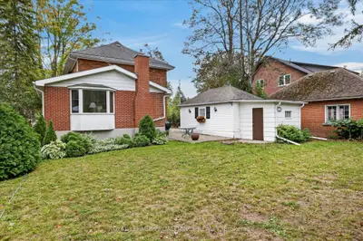 210 Aberdeen Avenue, Peterborough, On K9h 4w8