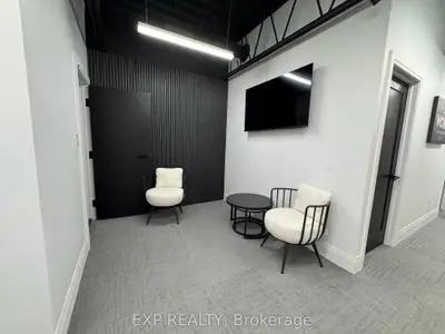 156 Parkdale Avenue N Office #3, Hamilton, On L8h 5x2