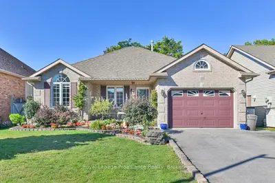 36 Heartwood Drive, Belleville, On K8p 5l9