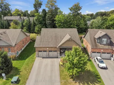 19 Selkirk Drive, Huntsville, On P1h 0c5