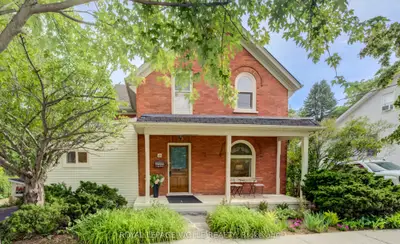 25 Central Street, Waterloo, On N2l 3a5