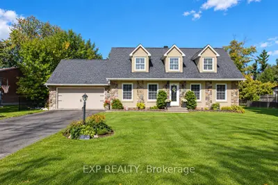1221 Fairway Drive, Manotick - Kars - Rideau Twp And Area, On K4m 1b3