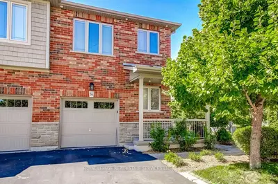 380 Lake Street 56, Grimsby, On L3m 0e8