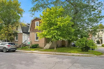 384 Barrie Street, Kingston, On K7k 3t4