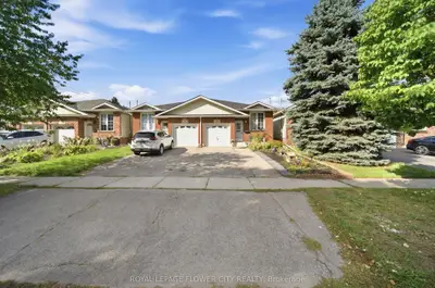 118 Marlborough Street, Brant, On N3s 7y2