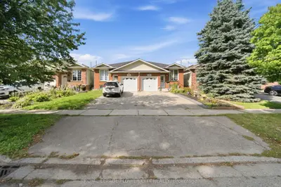 118 Marlborough Street, Brant, On N3s 7y2