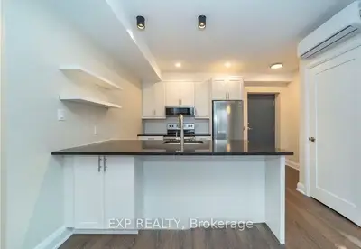 33 MAPLE GROVE Road 204, Kanata, ON K2L 2S7