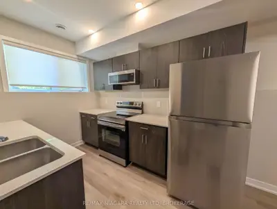781 Clare Avenue 214, Welland, On L3c 0k1