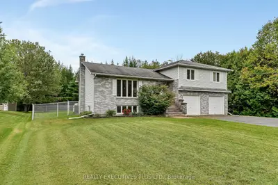 4413 Champlain Street, Clarence-rockland, On K0a 1e0