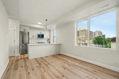 42 Mcarthur Avenue 303, Vanier And Kingsview Park, On K1l 6r2