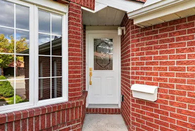 56 Bannock Crescent, Kanata, On K2k 2p9