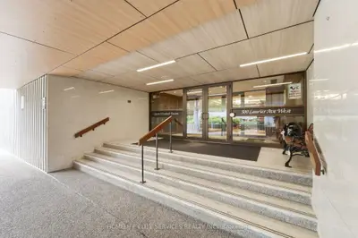 500 Laurier Avenue W 909, Ottawa Centre, On K1r 5e1