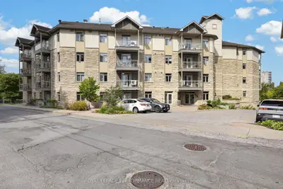 1201 OHIO Street 107, Billings Bridge - Riverside Park and Area, ON K1H 0A1