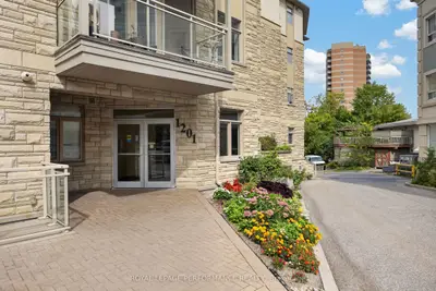 1201 OHIO Street 107, Billings Bridge - Riverside Park and Area, ON K1H 0A1