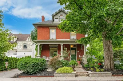 102 Queen Street, Guelph, On N1e 4s1