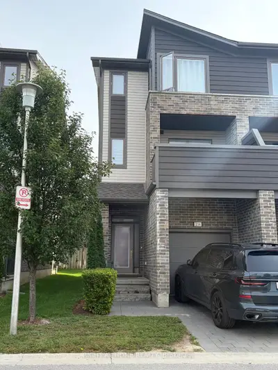 1960 DALMAGARRY Road 234, London North, ON N6G 0T8