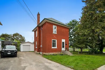 36 Empress Avenue, Smiths Falls, On K7a 4v8