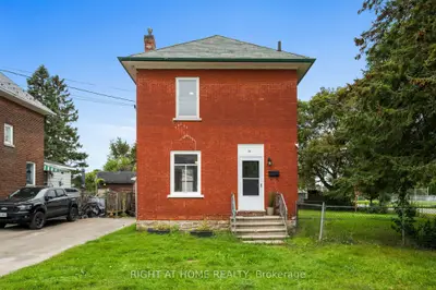 36 Empress Avenue, Smiths Falls, On K7a 4v8