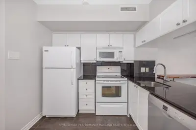 445 Laurier Avenue W 2203, Ottawa Centre, On K1r 0a2