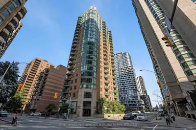 445 Laurier Avenue W 2203, Ottawa Centre, On K1r 0a2
