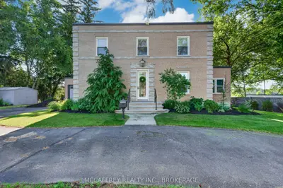 442 Dundas Street W, Greater Napanee, On K7r 2c1