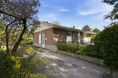 2587 Roman Avenue, Britannia Heights - Queensway Terrace N And Area, On K2b 7y1