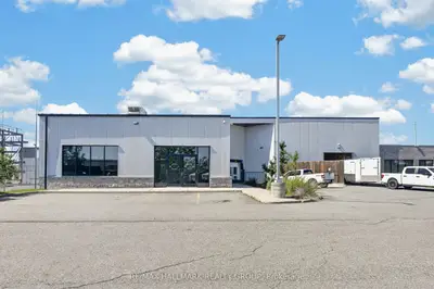 1240 Kenaston Street B, Cyrville - Carson Grove - Pineview, On K1b 0b2