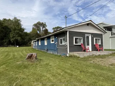 90 Main Street, Prince Edward County, On K0k 3l0