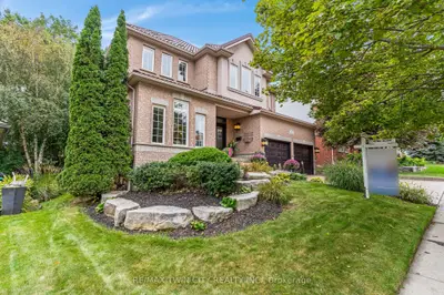 27 Autumn Ridge Trail, Kitchener, On N2p 2j6