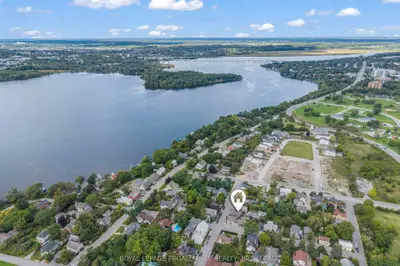 12 Drummond Street, Kingston, On K7k 5s1