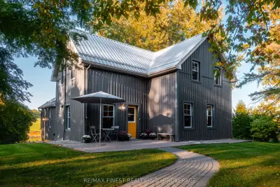 4446 Highway 2, Front Of Leeds & Seeleys Bay, On K7g 2v5