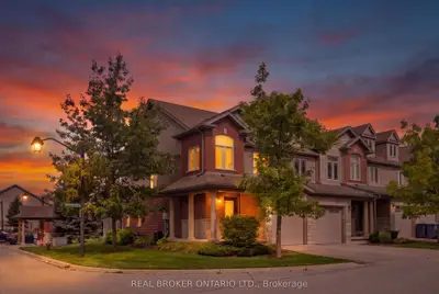 30 Kingsbury Square, Guelph, On N1l 0k6