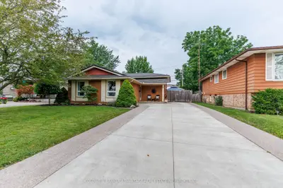 74 Pinehurst Drive, Welland, On L3c 3j1