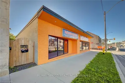1118 King Street, Cambridge, On N3h 3p6