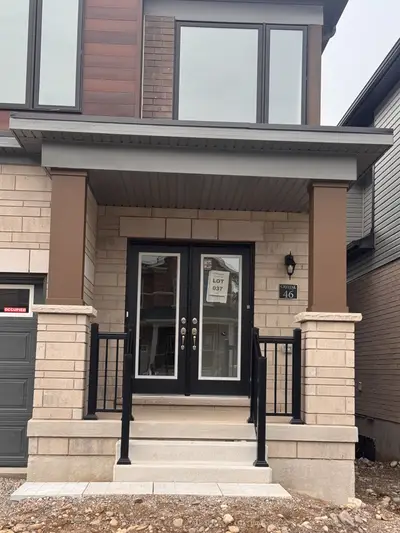 46 Postill Street, Brant, On N3l 0r4