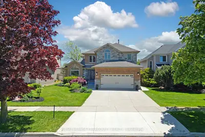 3 Riviera Ridge, Hamilton, On L8e 5e5