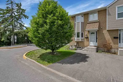 1780 LAMOUREUX Drive A, Orleans - Cumberland and Area, ON K1E 2N4